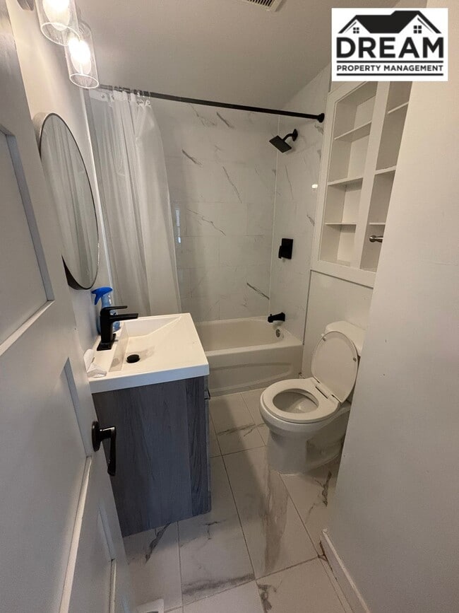 Photo du bâtiment - 1241 Exmouth St