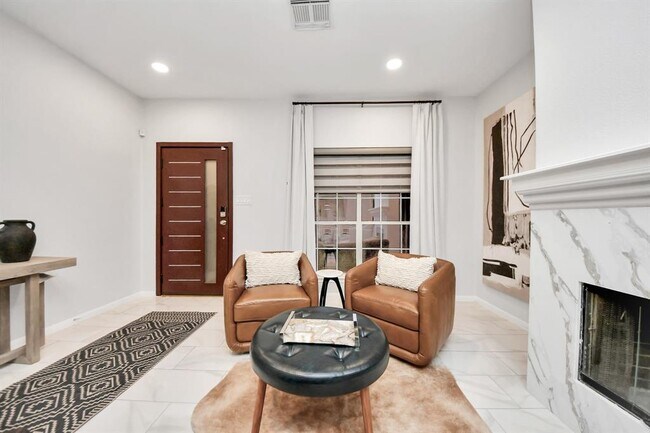 Foto del edificio - 2730 Empire Oaks Lane
