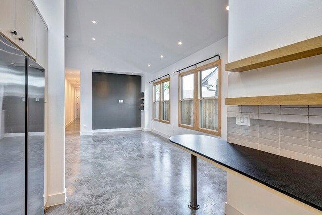 Foto del edificio - 907 Kern St