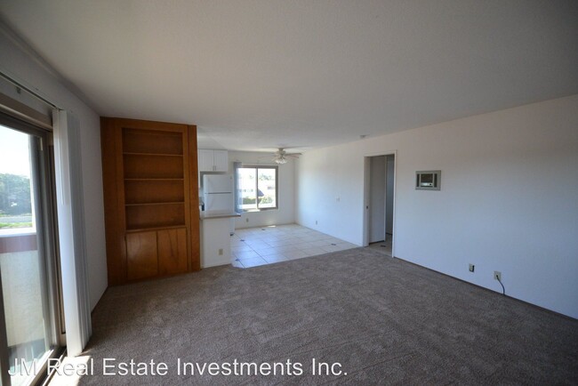 Building Photo - 4415 Clairemont Dr