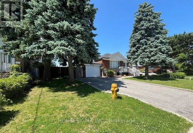 Building Photo - 98 Flora Dr