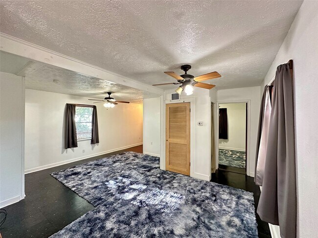 Foto del edificio - 5618 Avenue L Ave