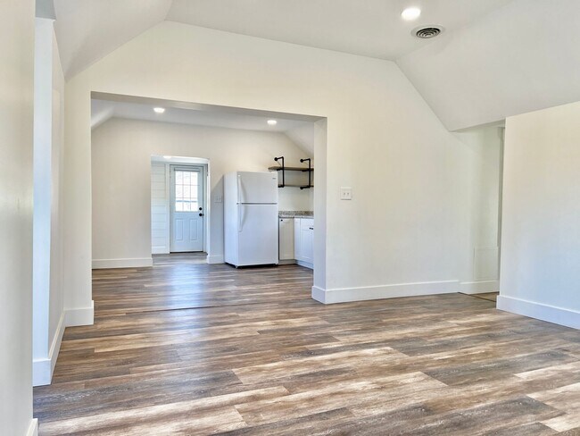 Foto del edificio - Fresh, Fun & Close to Elk Lake