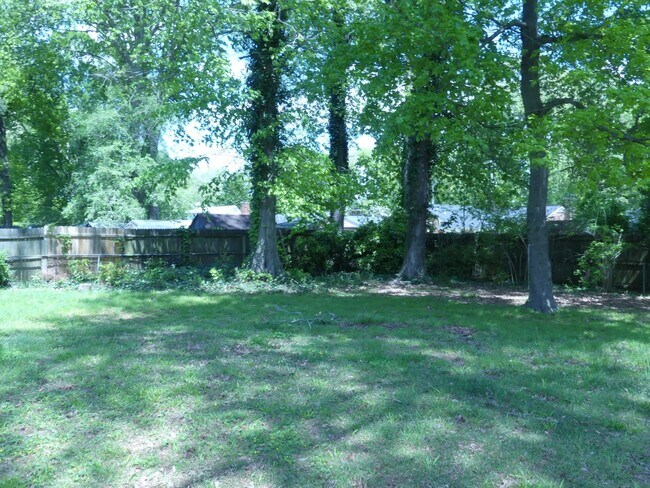 Building Photo - 880 Cascade Drive, Newport News, VA 23608