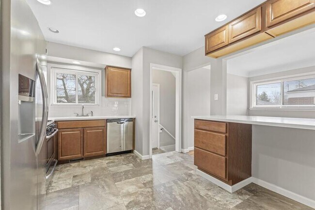 Building Photo - 3741 Lodge Ln