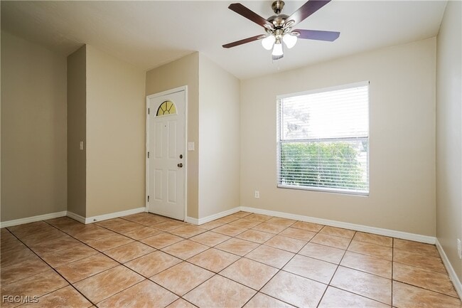 Building Photo - 15860 Willoughby Ln