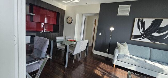 Building Photo - 265 Windsor St