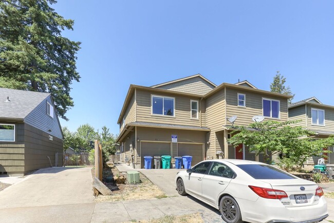Photo - 3745-3749 SE 127th Place Apartment