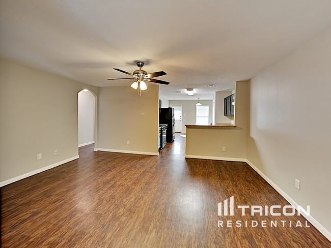 Foto del edificio - 21427 Jamals Way
