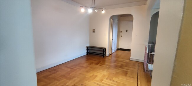 Building Photo - 43-55-55 Kissena Blvd