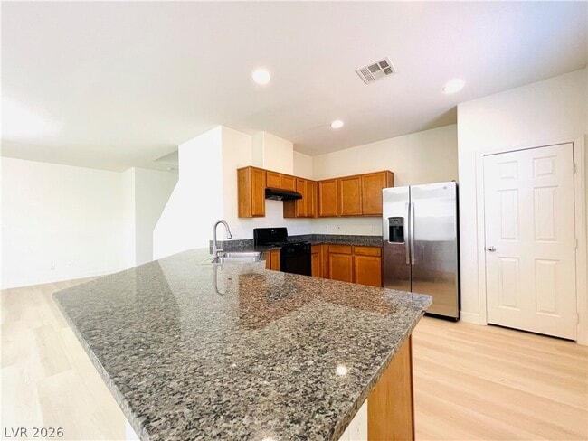 Building Photo - 9206 Valley Betica Ave
