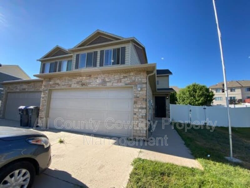 Foto principal - 6962 Wild Bill Ct.