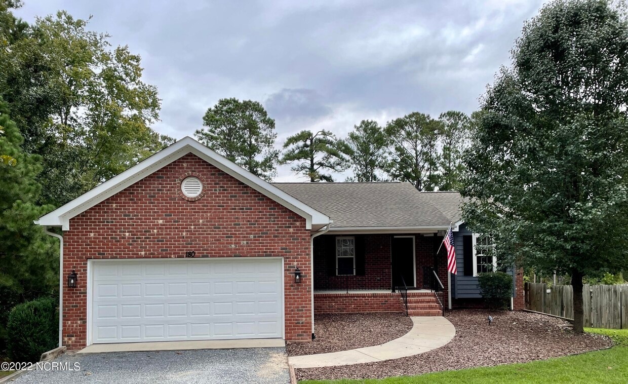 180 Sandhills Cir, Pinehurst, NC 28374 House Rental in Pinehurst, NC
