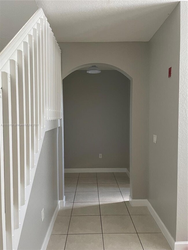 Building Photo - 4425 SW 160th Ave