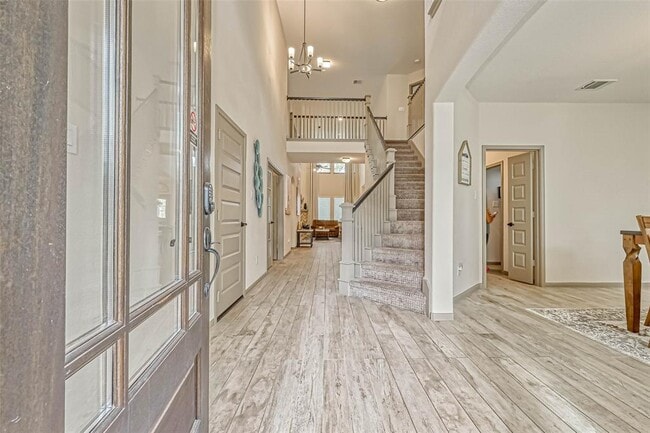 Building Photo - 127 Teralyn Grv Lp