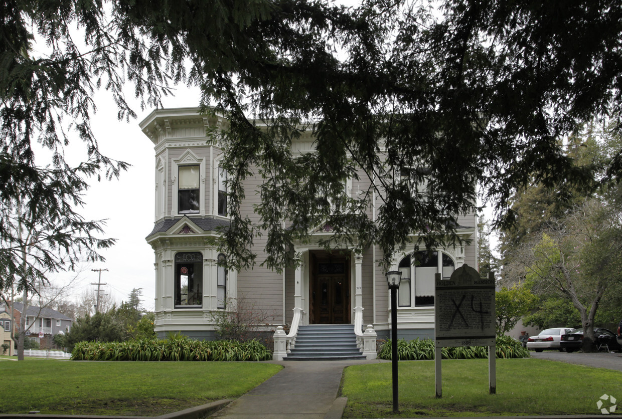 Foto del edificio - Holden Mansion