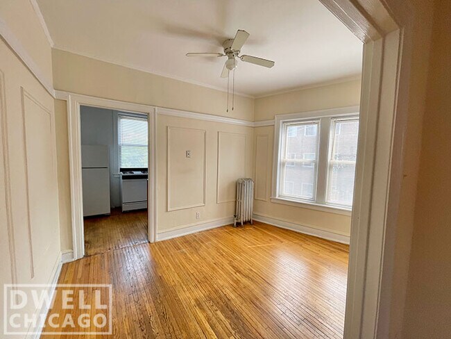 Foto del edificio - 1326 W Estes Ave