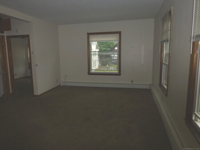 Foto del edificio - 171 Bunker Ave