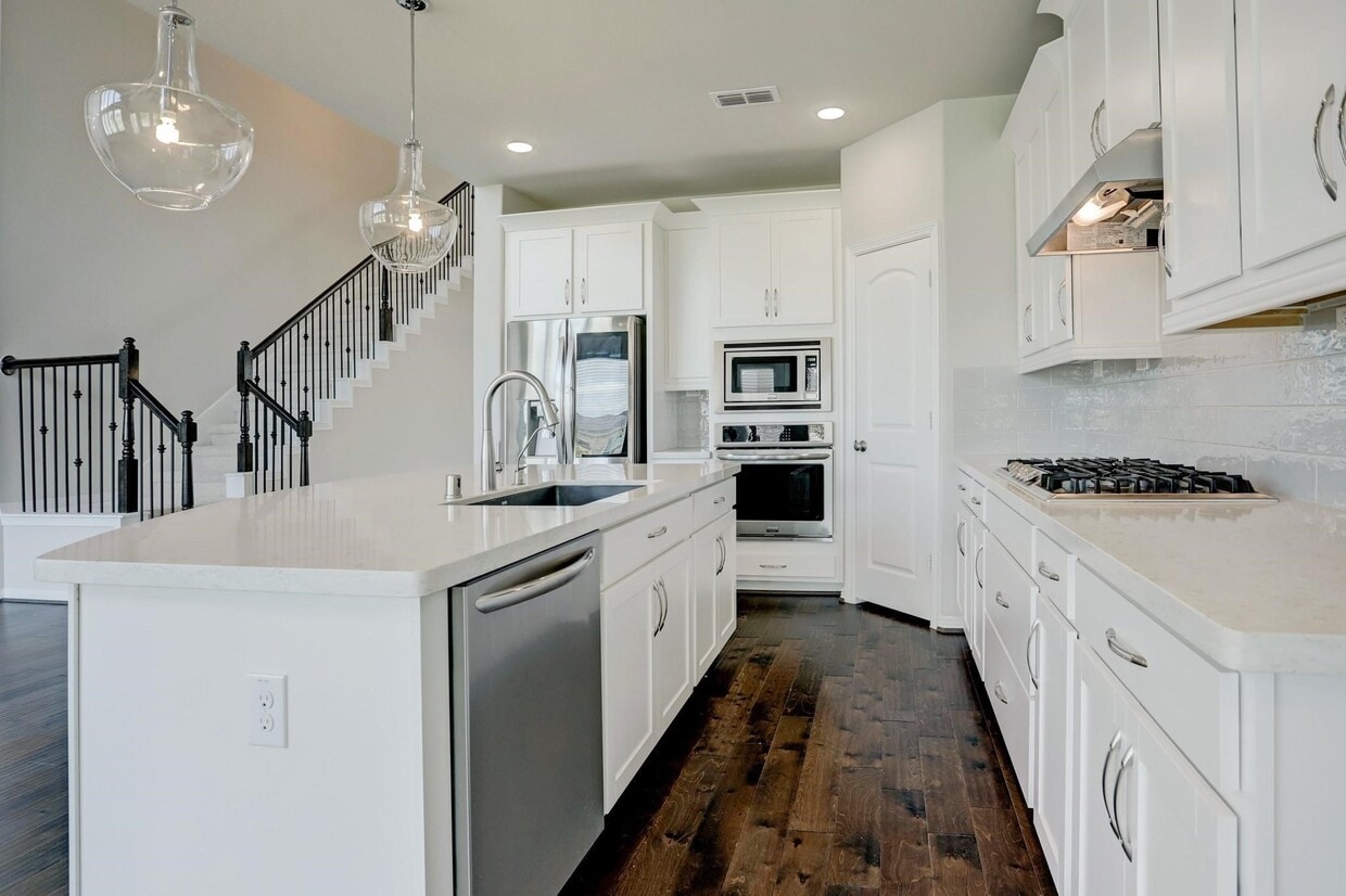 Primary Photo - 3418 Pebble Creek Dr