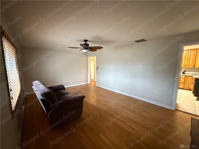 Foto del edificio - 217 Wolf Ave