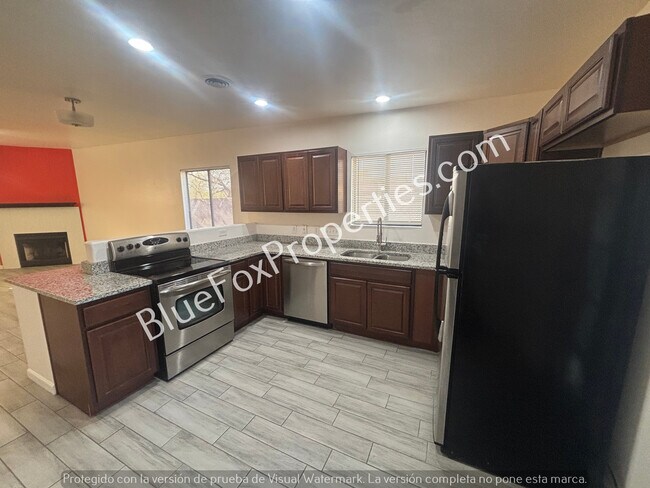 Foto del edificio - 245 E Norma Ln