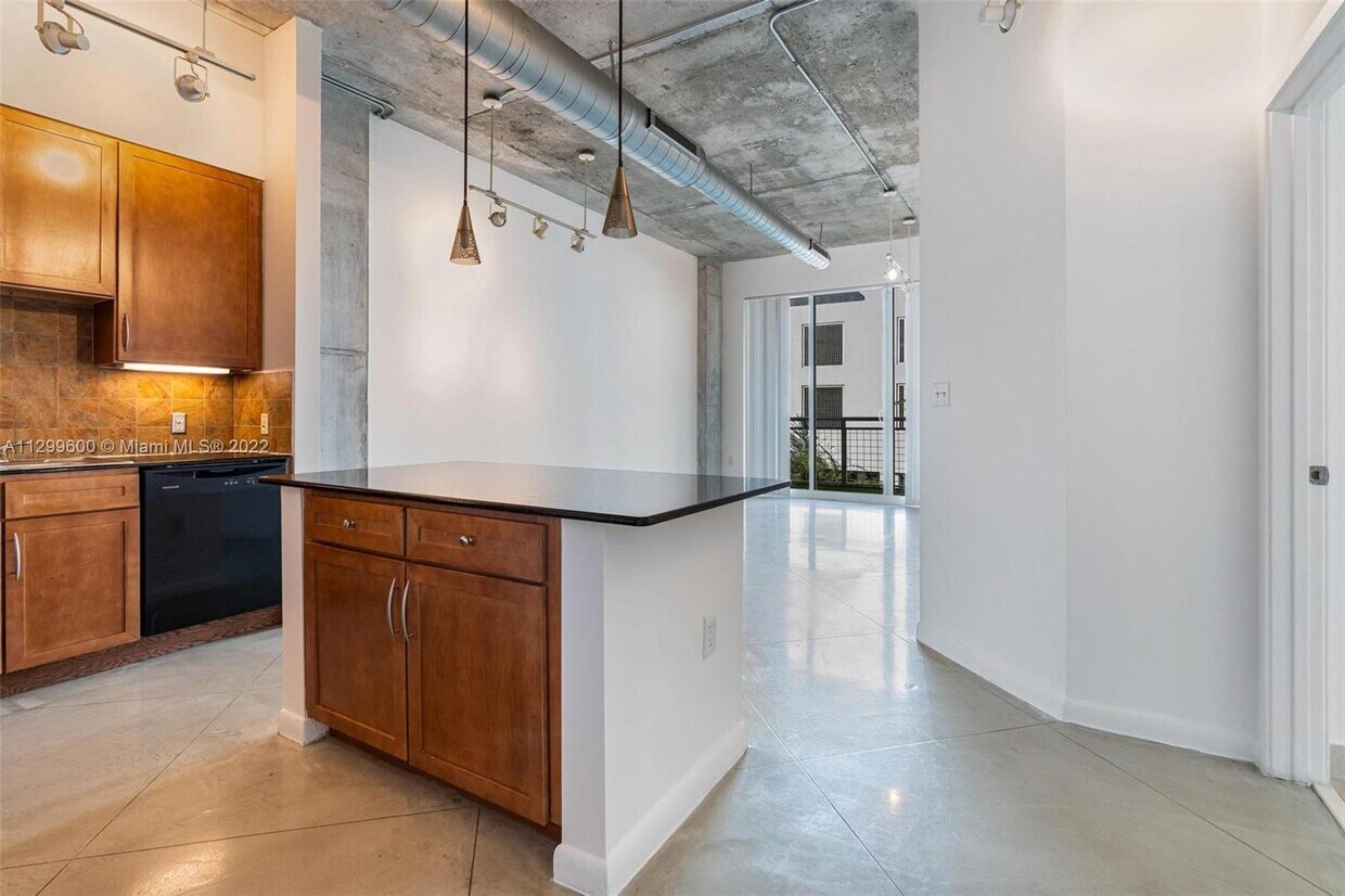 Foto principal - 2001 Biscayne Blvd