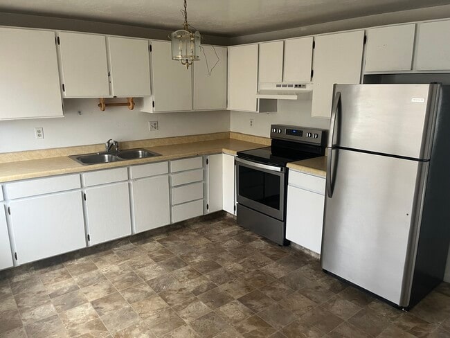 Foto del edificio - Vernal 4 Plex