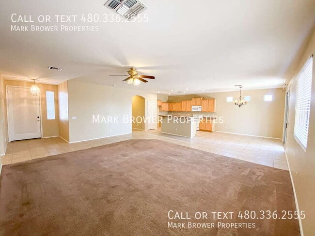 Building Photo - 3242 S Moccasin Trail