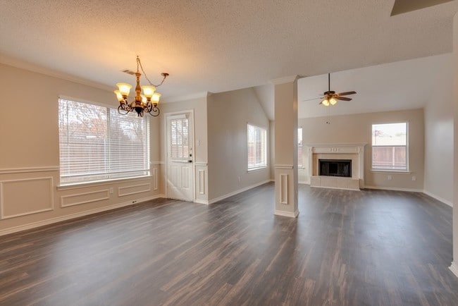 Building Photo - 626 Dove Creek Circle, Grapevine
