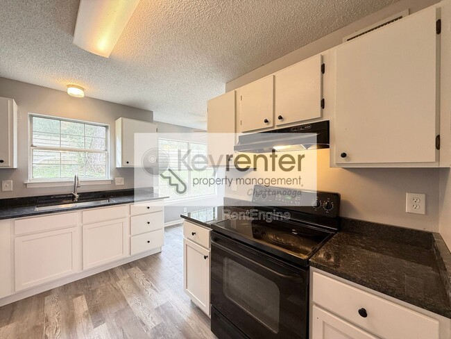 Building Photo - 208 Cliftview Dr