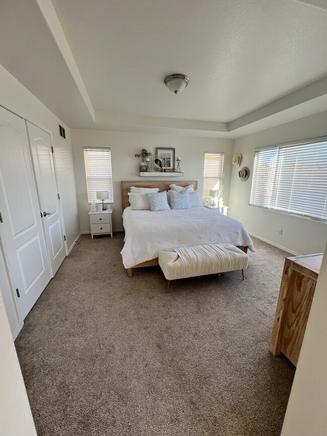Building Photo - 6683 Silverwind Cir