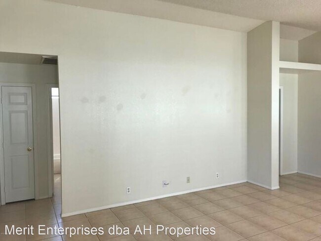 Building Photo - 3 br, 2 bath House - 23426 N 40TH LN