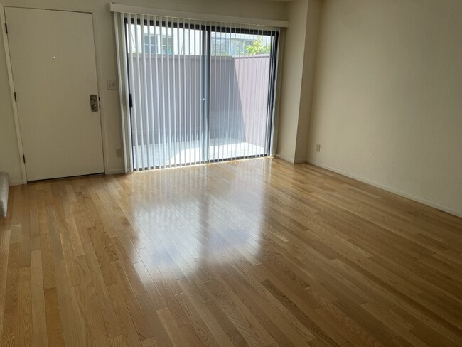 Building Photo - 1423 18th St