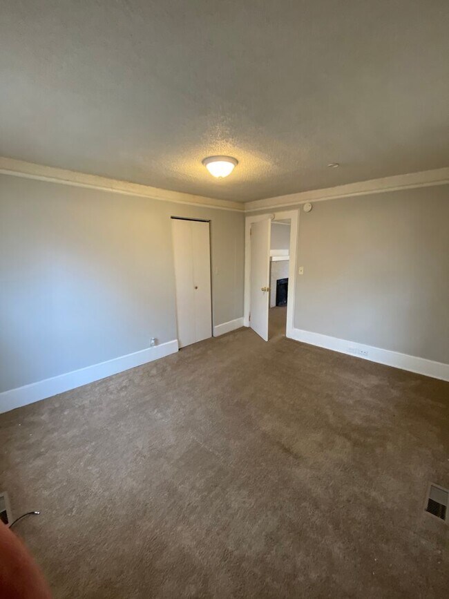 Foto del edificio - 2 bed 1 bath single family home newly remolded