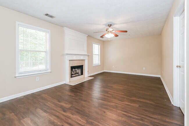 Foto del edificio - 1468 Evanston Ln
