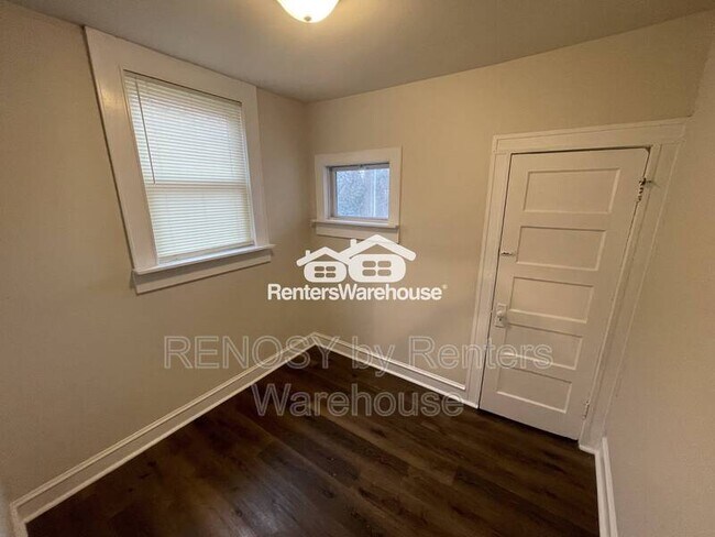 Foto del edificio - 2855 W Cold Spring Ln