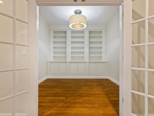 Foto del edificio - 653-659-659 E 2nd St