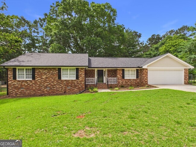 Foto del edificio - 1450 Crooked Creek Rd