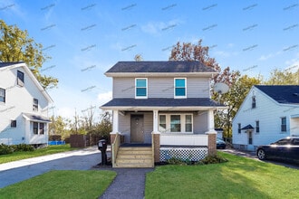 Building Photo - 823 W 23rd St