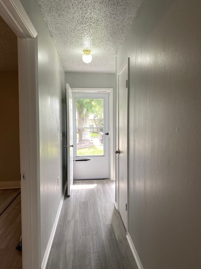 Photo - 12421 Trailing Oaks St House