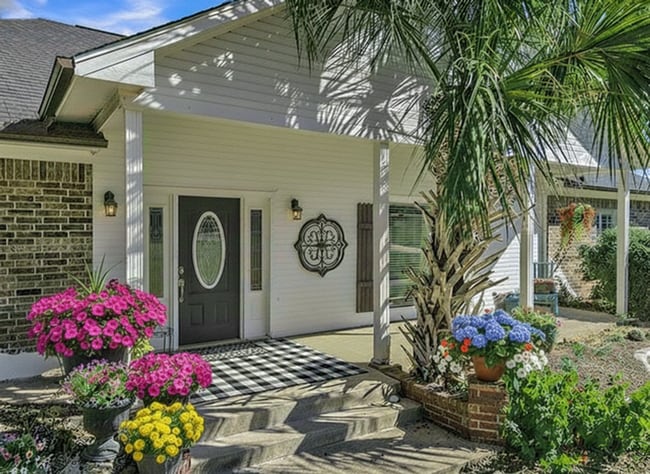 Building Photo - 4/2 on 2 acreas  Longview ISD