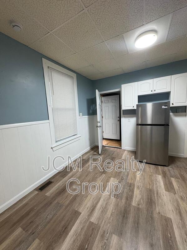 Photo - 144 Bloomingdale St Apartment