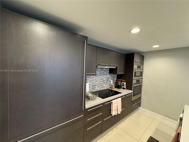 Foto del edificio - 7875 NW 107th Ave