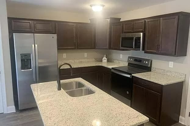 Foto del edificio - 201 Geneva Ln