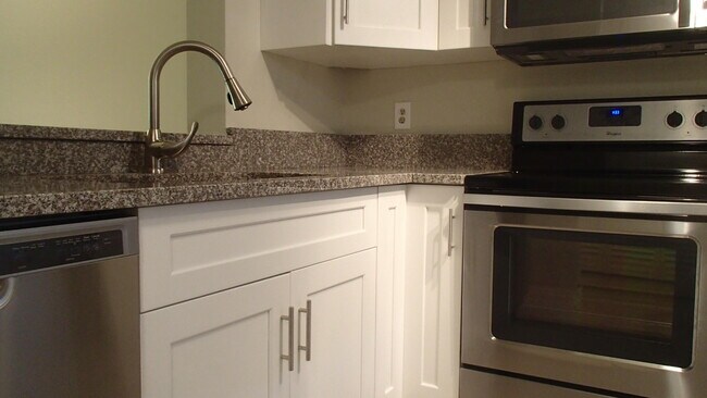 Foto del edificio - 2895 SW 22nd Ave
