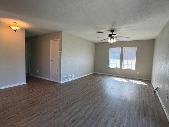 Foto del edificio - 1626 NW 38th St