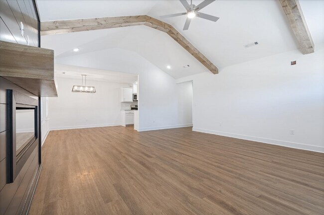 Foto del edificio - 1251 Monarch Rd