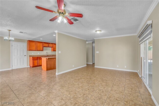 Foto del edificio - 6447 Newville Ave