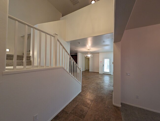 Building Photo - 4 Bedroom Home in the Lyons Gate Community...