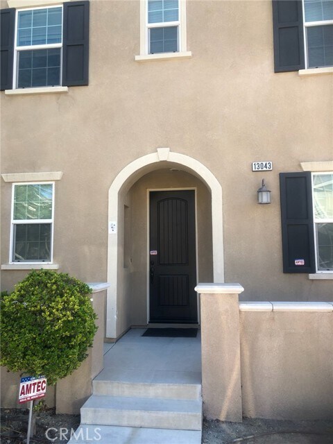 Building Photo - 13043 Goldenrod Dr